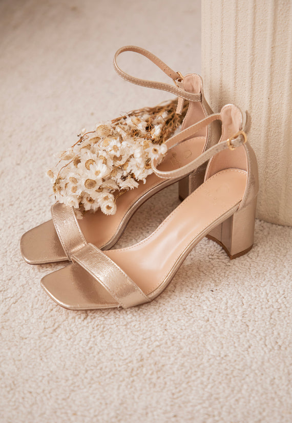 Statement Step Gold - Heels