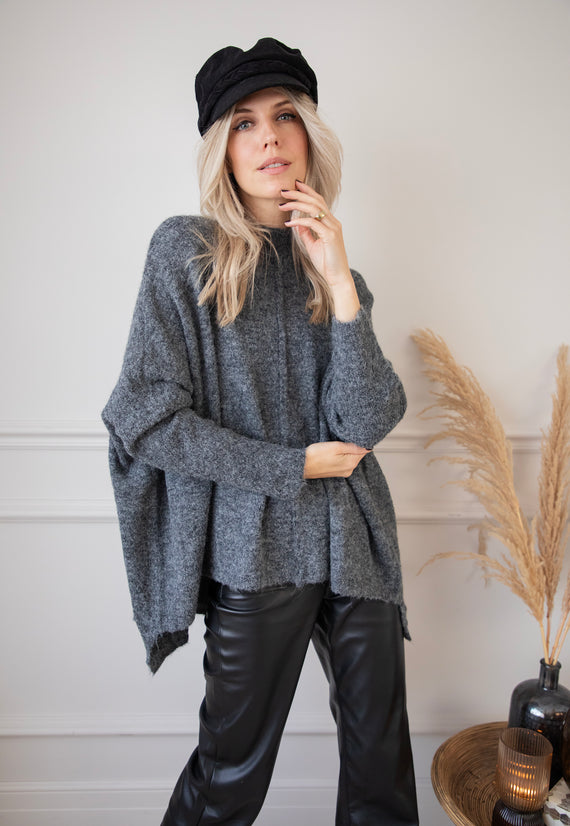 Embrace The Warmth Dark Grey - Trui