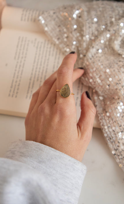 Ring - Labradorite Drop - Taupe/Gold