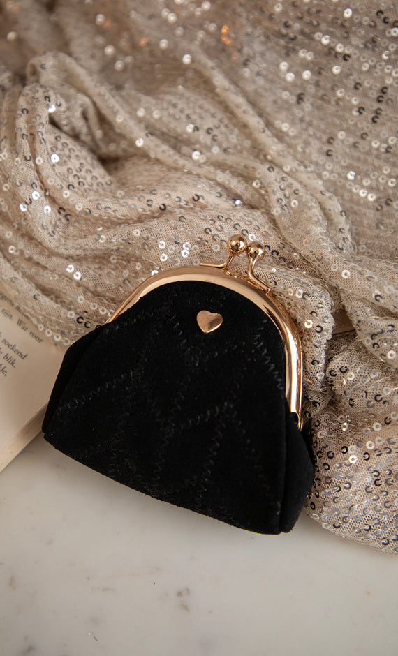 Lovey Dovey Black - Clutch