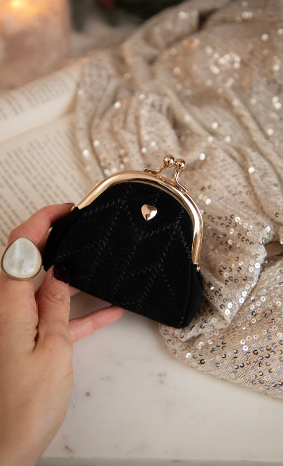 Lovey Dovey Black - Clutch