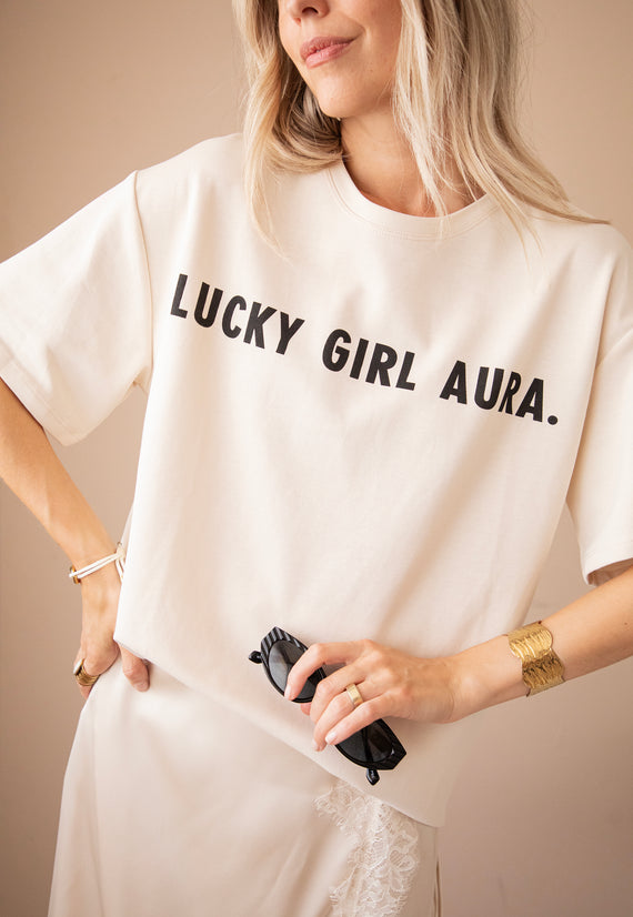 Lucky Girl Aura Beige/Black - T-Shirt