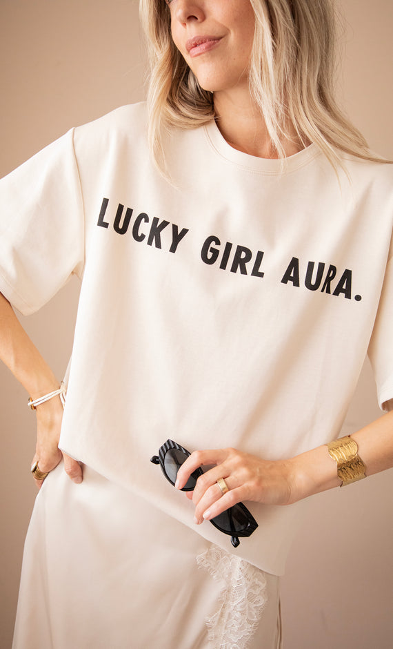 Lucky Girl Aura Beige/Black - T-Shirt