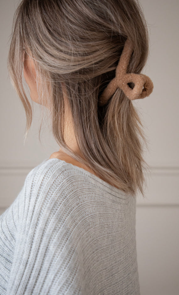 Extra Soft Spark Beige - Hair Clip