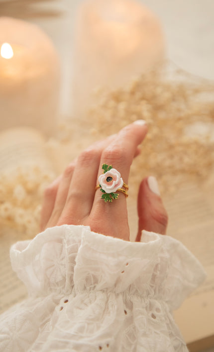 Anemone White - Ring