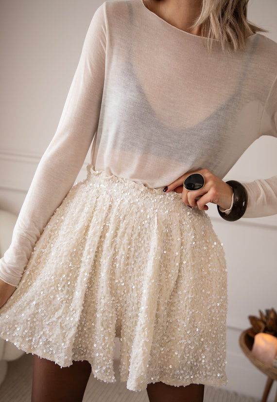 Velvet Dreams Beige - Short