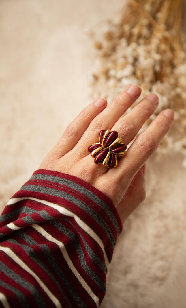 Retro Petals  Gold/Burgundy - Ring