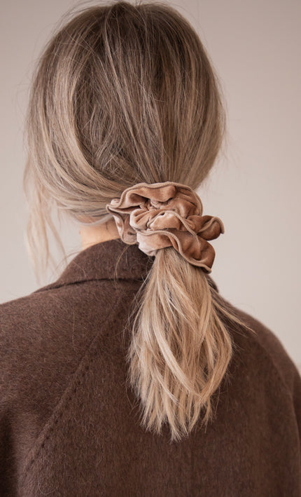 Velvet Twist Taupe - Scrunchie