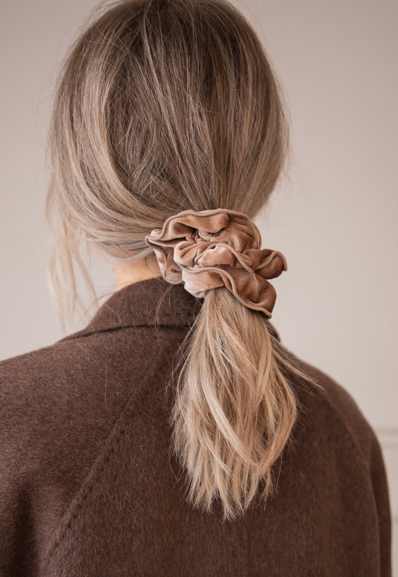 Velvet Twist Taupe - Scrunchie