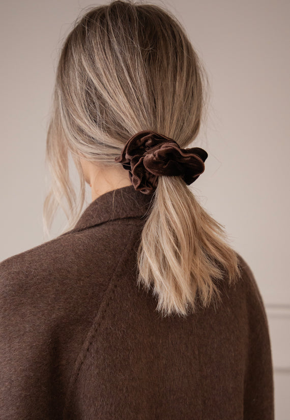 Velvet Twist Choco - Scrunchie