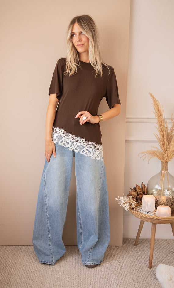 Grace In Lace  Brown - T-Shirt