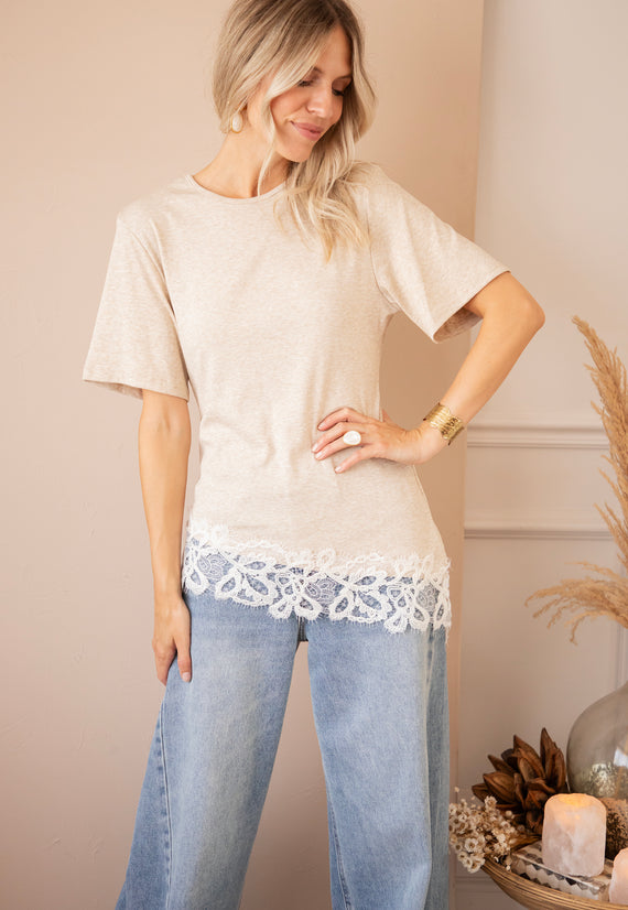 Grace In Lace Beige - T-Shirt