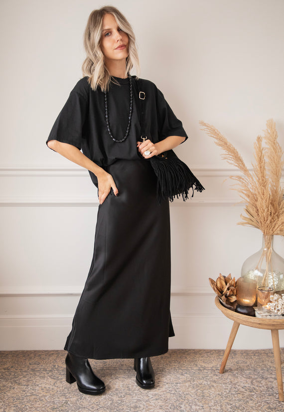 Silkylicious Black - Maxi Skirt