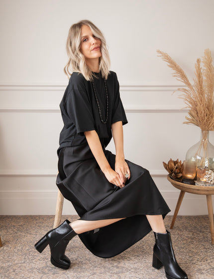 Silkylicious Black - Maxi Skirt