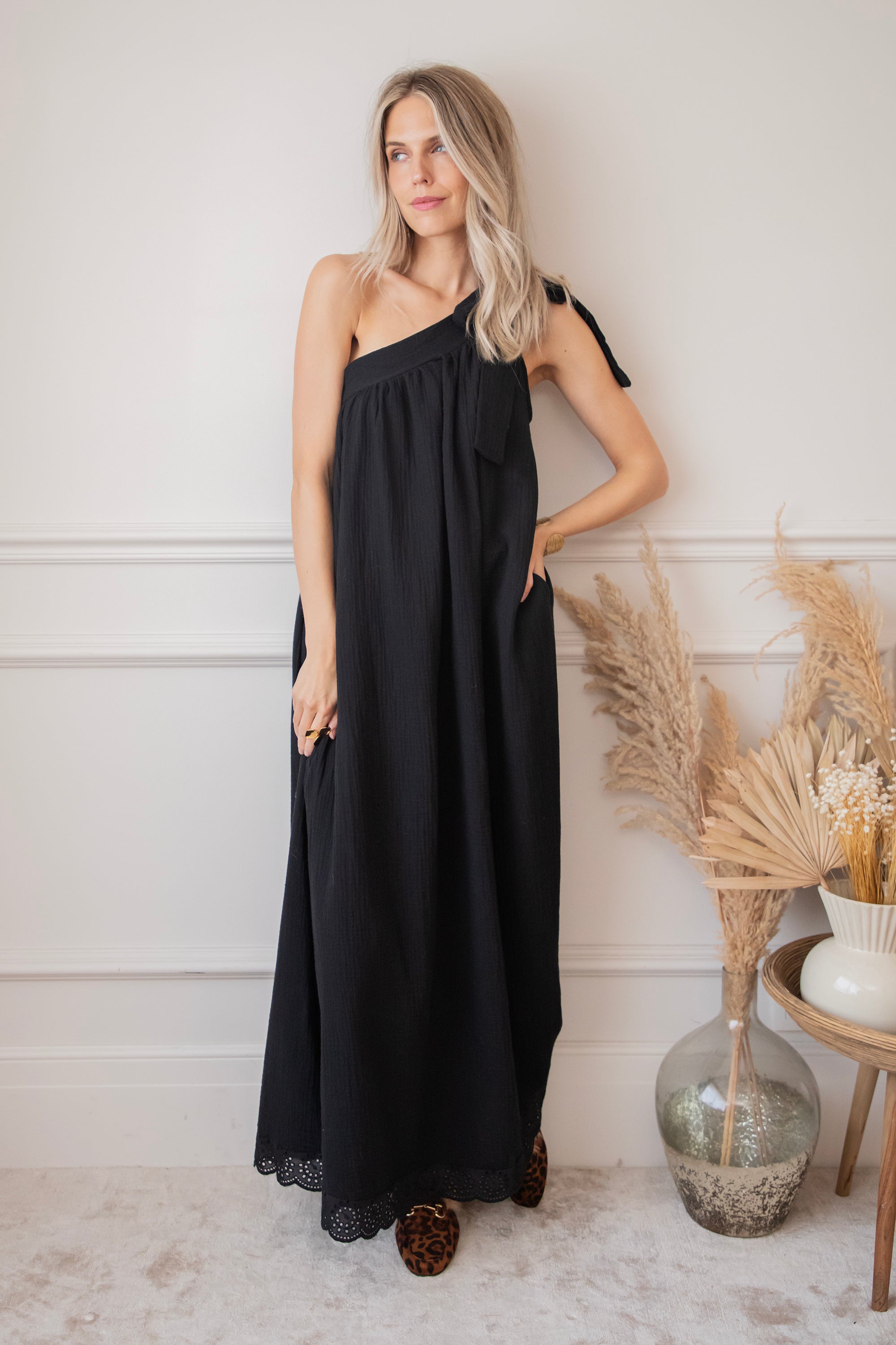 Vila Kleedje Zwart VILA Fijngebreide Jurk VIRIL Zwart Wehkamp