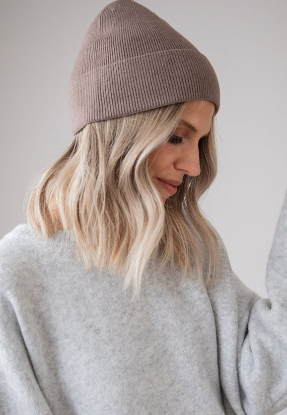 The Basic Beanie Taupe - Muts