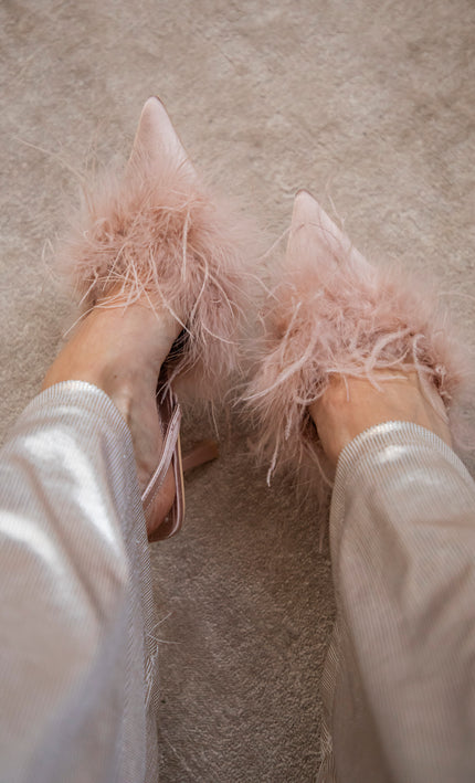 Pretty Plumes Old Pink - Heels