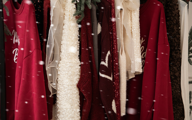 <h1>Shop Holiyay</h1>