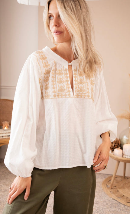Amelia Embroidery White/Beige - Blouse - ellemilla