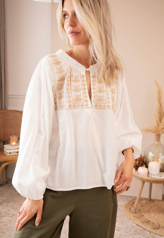 Amelia Embroidery White/Beige - Blouse - ellemilla