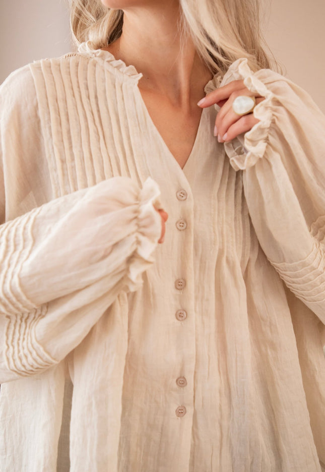 Fine Folds Beige - Blouse - ellemilla