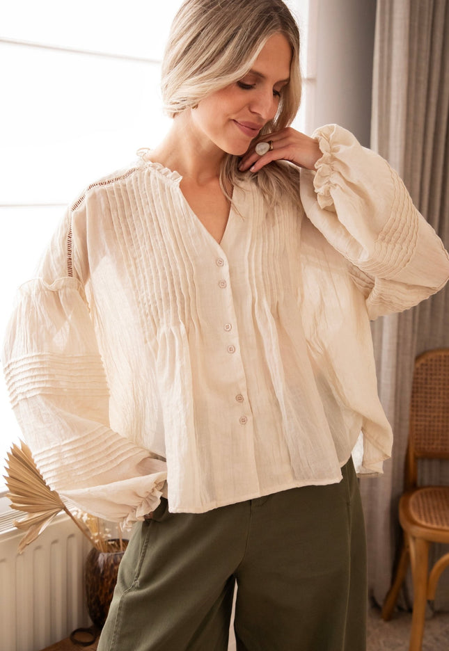 Fine Folds Beige - Blouse - ellemilla