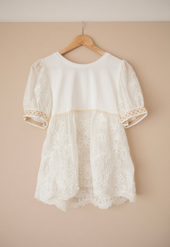 Full Blossom Beauty White - T-Shirt - ellemilla