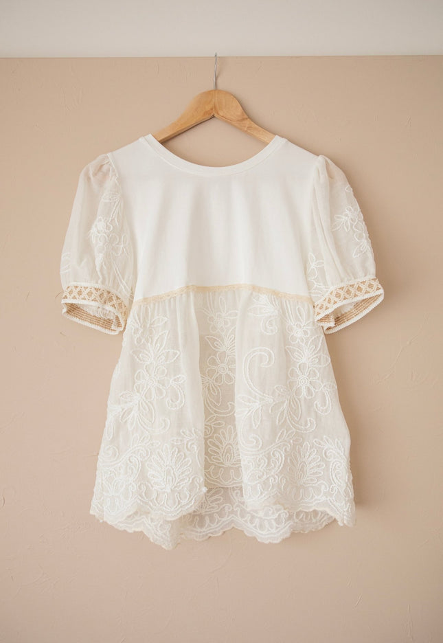 Full Blossom Beauty White - T-Shirt - ellemilla