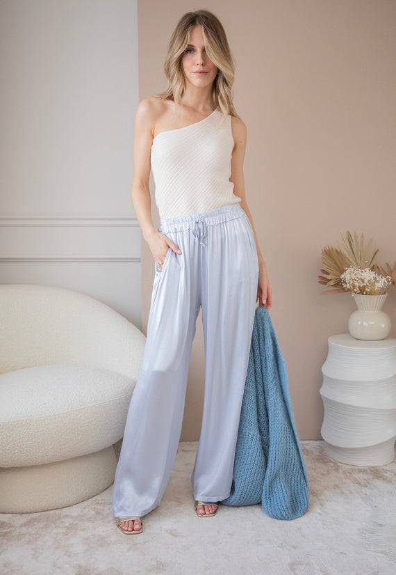 Gloss Boss Soft Blue - Broek - ellemilla