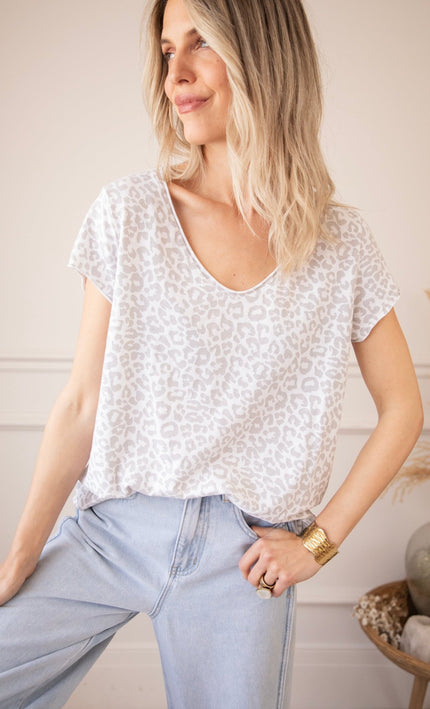 Leopard Everyday White - T-Shirt - ellemilla