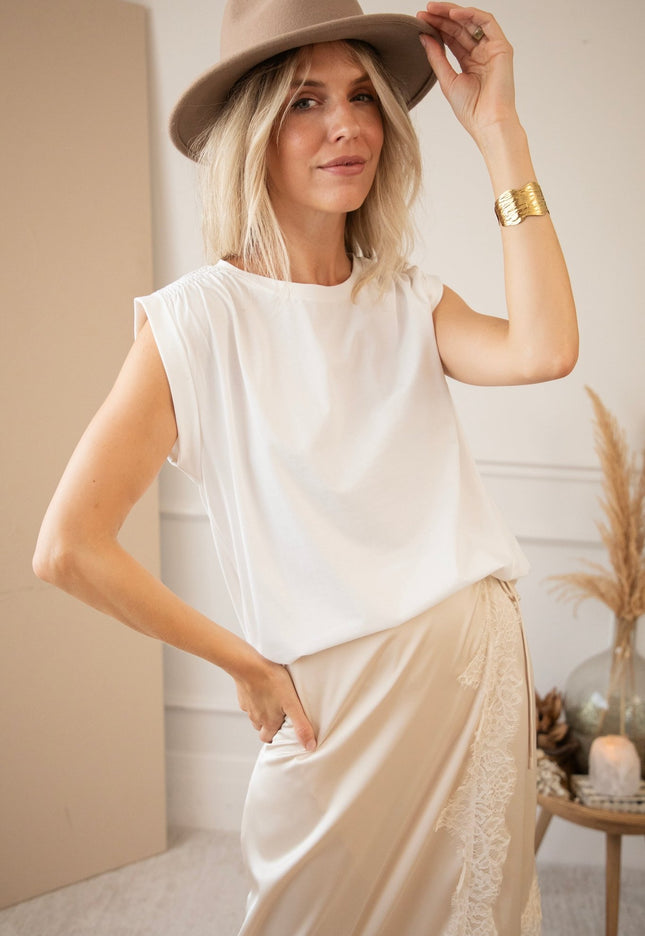 Pop Of Ease White - Top - ellemilla