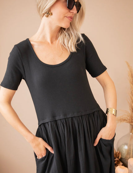Soraya Short Sleeve Black - Maxi Jurk - ellemilla
