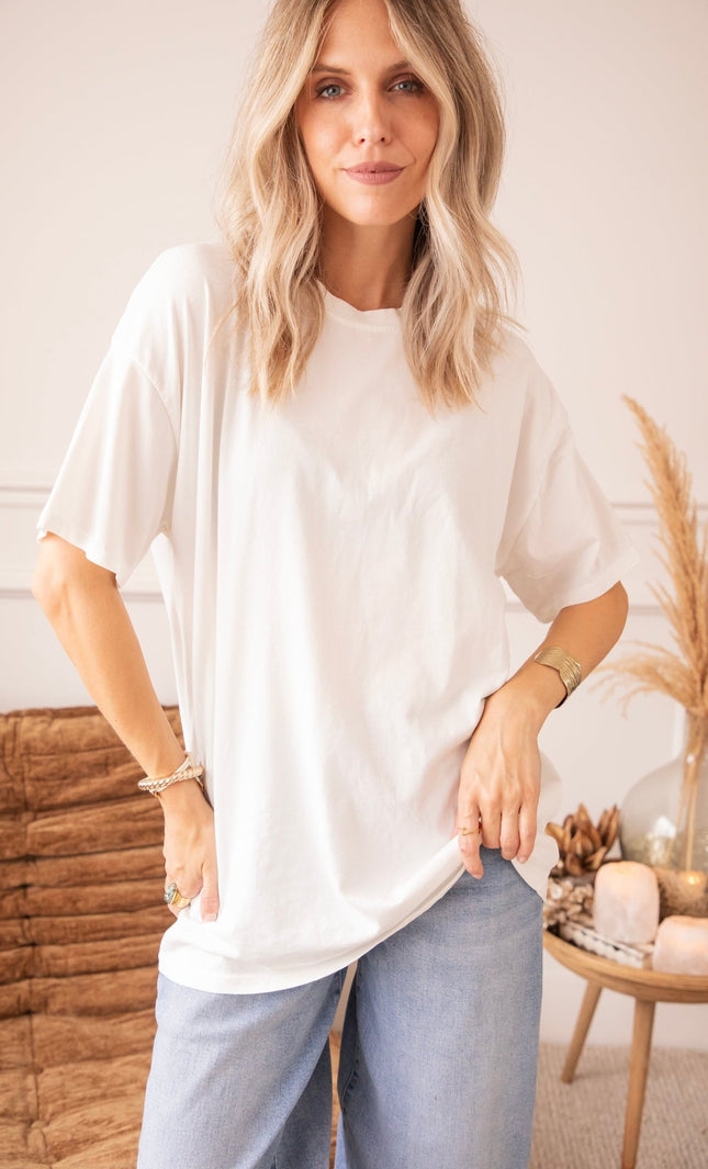 The Base White - T-Shirt - ellemilla