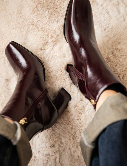 The Outline Wine - Boots - ellemilla